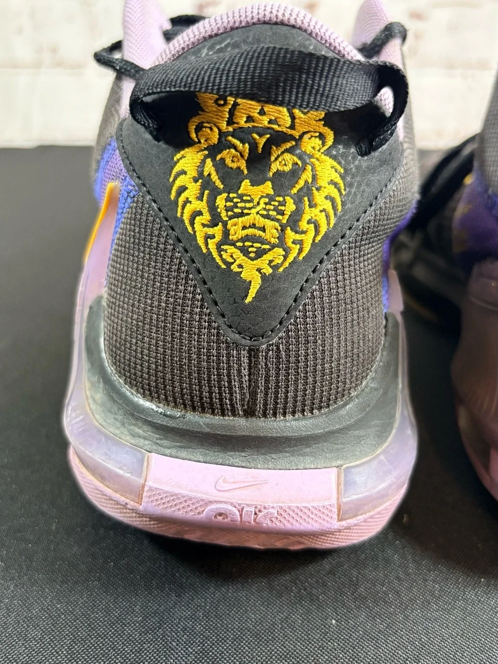 Nike mensBlack, Purple & Yellow Basketball Sneakers